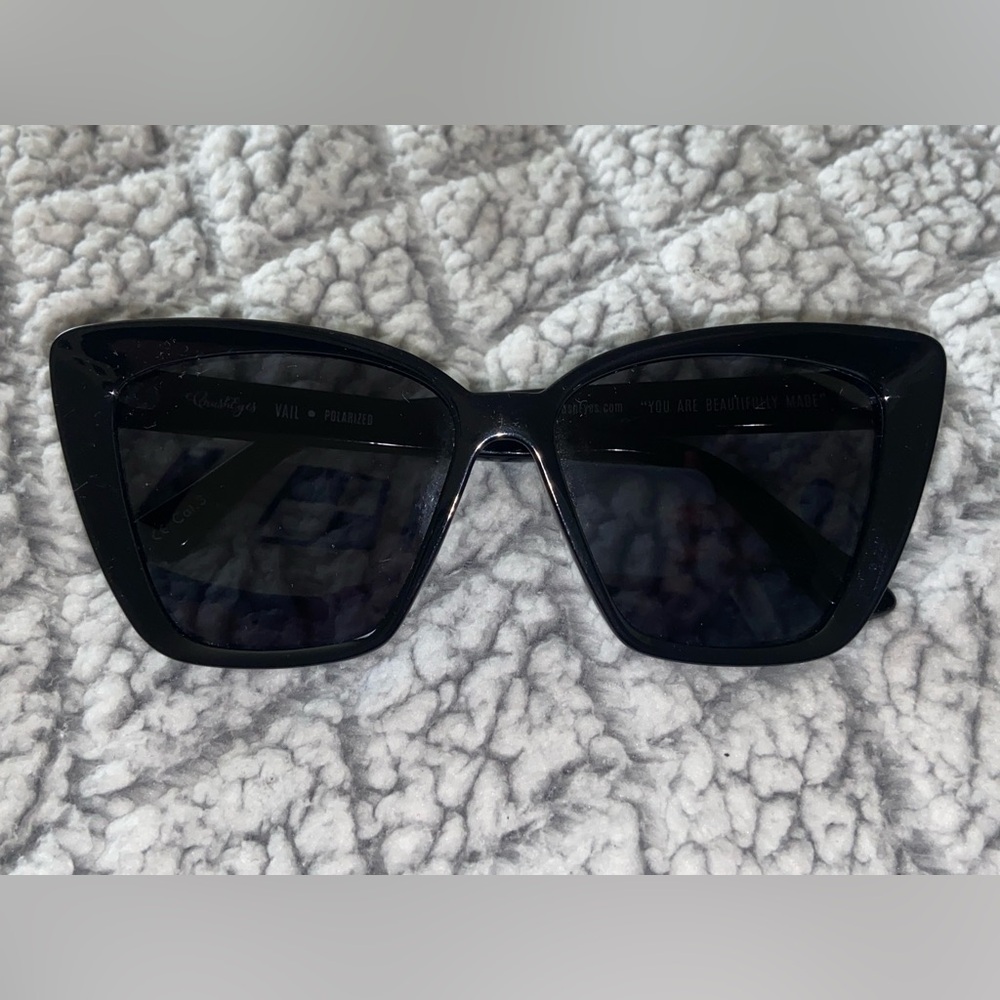 Black Cat Eye Sunglasses - CrushEyes
